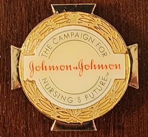Vintage Johnson & Johnson Campaign For Nursing’s Future Pin Gold Tone - Picture 1 of 4