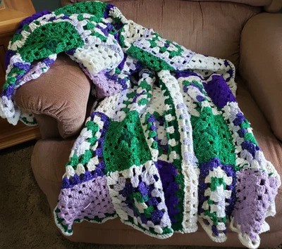 Manta cuadrada retro vintage crochet afgana 46x66 verde púrpura abuela años 70 Foto 1 de 4