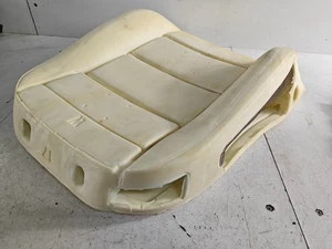 Reposapiés acolchado 3 puertas delantero derecho original VW Golf 5 1K3881776CF - Imagen 1 de 24