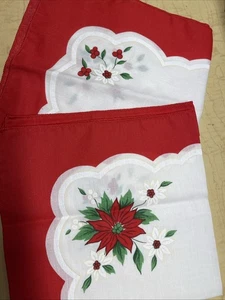 2 Christmas Poinsettia Design Cloth Napkins Vintage 17” Red Bordered - Picture 1 of 6