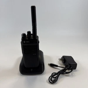 Motorola XPR3300 AAH02RDC9JA2AN Tested Working With Battery And Charger - Picture 1 of 11