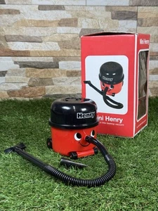 Henry The Hoover Desktop Mini Vacuum Cleaner - battery operated - FREE P+P - Picture 1 of 9