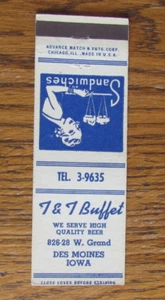 DES MOINES, IOWA STREICHHOLZSCHACHTELHÜLLE: T & T BUFFET 1940er GIRLIE MATCHCOVER -A - Bild 1 von 2