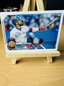 TEOSCAR HERNANDEZ TORONTO BLUE JAYS 2023 TOPPS SERIE EINE BASEBALLKARTE #186 - Bild 1 von 2