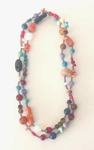 Alte schöne Halskette mit farbigen Perlen & Steinen 22 Zoll (Steine sind nicht natürlich) - Bild 1 von 7