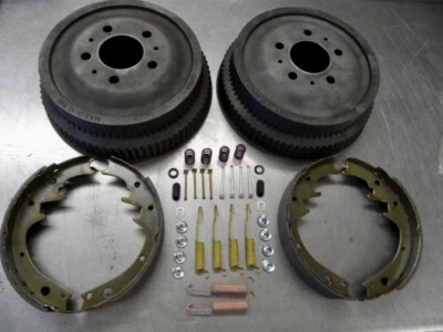 NUEVO KIT DE TAMBOR DE FRENO TRASERO JEEP YJ WRANGLER CON ZAPATOS Y HERRAJES '87-'89 y '84-'89 XJ Foto 1 de 4