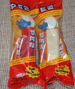 Smurf Red & Cream Dispenser and 2 Candies Fast Shipping NEW - Picture 1 of 5