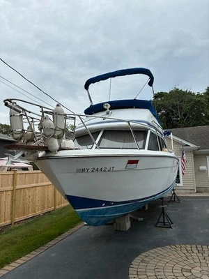 1988 Chris Craft Catalina 29' w/ Title - Image 1 of 4
