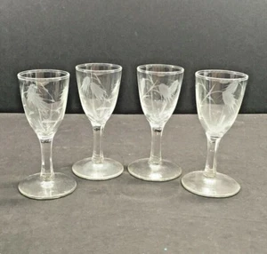 Hand Blown Sasaki Wheat Stem Etched Crystal Cordial (4) - Picture 1 of 6