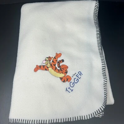 复古 Crown Crafts 迪士尼跳虎白色婴儿毯扔针边抓绒 — 第 1/4 张图片