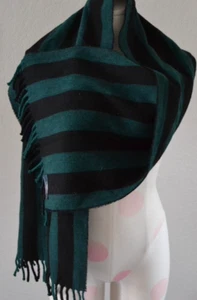Bufanda GAP Vintage 100% Lana de Cordero Hecha en Italia Rayas Verdes/Negro Flecos UNISEX - Imagen 1 de 9