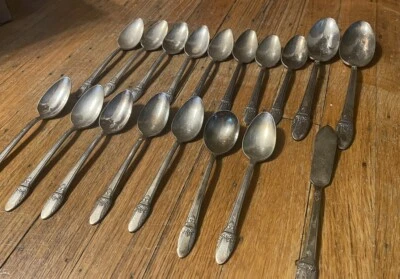 18 piezas Rogers 1847 patrón PRIMER AMOR cuchara esparcidor de té mesa de sopa plato de plata Foto 1 de 4