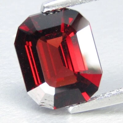 3,42 карата подлинный натуральный красный цвет альмандин гранат моды изумруд огранки свободного камня - Изображение 1 из 3