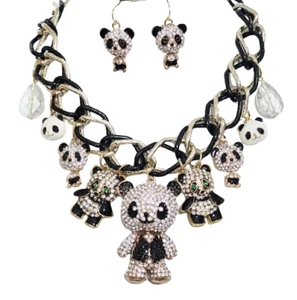 Pendientes de collar de oso de cristal pulsera 8 pandas Betsey Johnson únicos en su tipo - Imagen 1 de 9