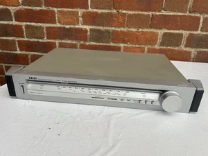 Sintonizador estéreo AKAI AT-K02L FM/AM Hi-Fi plateado Japón 1980 BU8 repuestos o reparaciones - Imagen 1 de 12