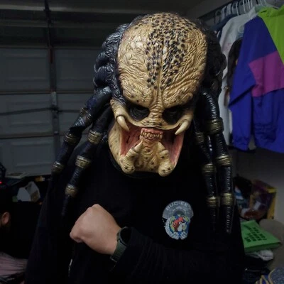 Predator Elder Alien vs Predator 100% Full Latex Mask w Face Plate - Image 1 of 3