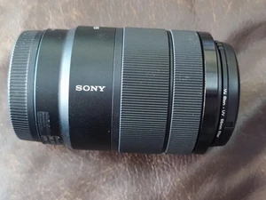 SONY E 18-135mm F3.5-5.6 OSS (SEL18135) for Sony E mount Clear Glass Looks Great - Picture 1 of 7