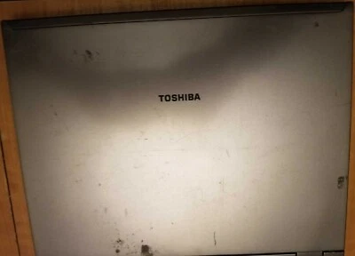 Toshiba Portege R200-S234 12,1 pol. (Intel Pentium M, 1.2GHz) PLACA-MÃE RUIM - Imagem 1 de 4