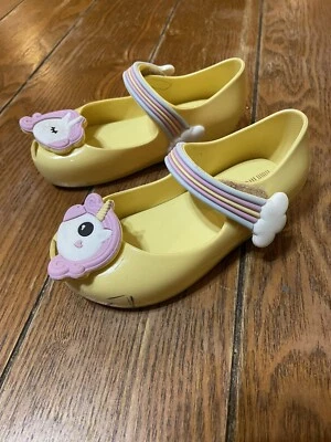 Mini Melissa Niña Mini Ultragirl Unicornio Amarillo Pálido Brillo Zapatos Talla 8 Foto 1 de 4