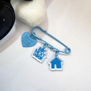 Hat Clothes Accessories Brooch Acrylic Pendant Cute Pin Fans Gifts - Picture 1 of 8