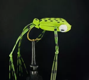 3 Foam Frog fly fishing Flies , lures - Picture 1 of 3