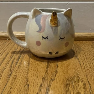 Whimsical Cupboard 10 Strawberry Street Eyes Closed Gold Horn Unicorn Mug NWOT - Picture 1 of 8