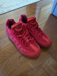 Nike Air Max 95 Essential Herren Varsity Schuhe dreifach rot, Größe 9 CQ9969-600 - Bild 1 von 8