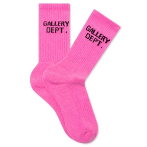 GALLERY DEPARTMENT DEPT CLEAN CREW SOCKS ONE PAIR PINK COLOR SIZE 9-12 M/L - Picture 1 of 4