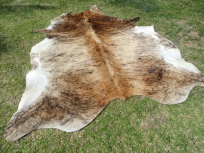 NEW LARGE BRINDLE CARAMEL Cowhide Rug natural Cowhides Cow Hide Skin 6X6 FEET RC — 第 1/4 张图片