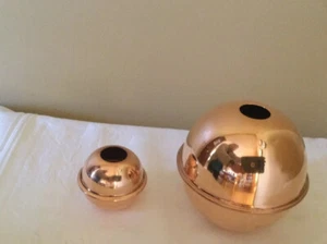 SET OF 2 POLISHED COPPER BALLS FOR A WEATHERVANE - 4" AND 2 1/4" - Picture 1 of 3