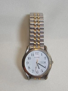 Vintage 1990er Herren PULSAR zweifarbig silber Zifferblatt Uhr Tag/Datum  - Bild 1 von 3