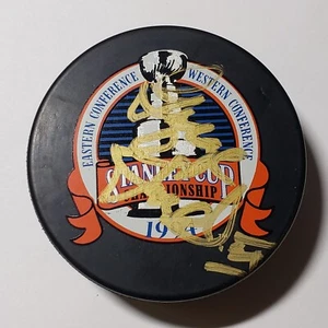 1994 Stanley Cup Championship Official Puck Autographed Auto Unknown Player #5 - Picture 1 of 2