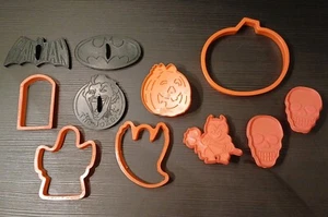 Lote de 11 cortadores de galletas de Halloween y Batman de colección - Imagen 1 de 5