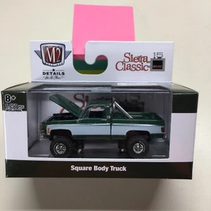 M2 Machines Square Body Truck 1976 GMC Sierra Grande 15 4x4 Green/White (11) - Picture 1 of 7