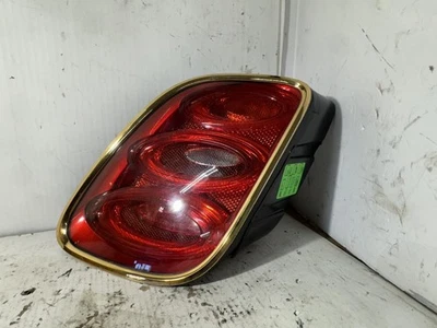 2016 Bentley Mulsanne Passenger Side Tail Light RH OEM  3Y0.945.096.S - Image 1 of 4