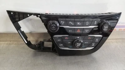 Chrysler Pacifica 18 2018 temperatura delantera aire acondicionado control térmico 6EV491X8AB Foto 1 de 4