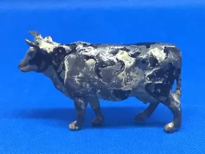 Britains Nestle World Map Cow , Pink 572 Front Left Leg Pinched In A Bit - Picture 1 of 11