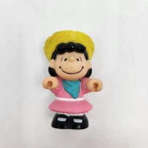 Figurina vintage 1966 United Features Syndicate Peanuts Lucy 2,5" usata - Foto 1 di 7