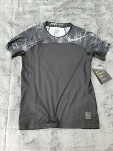 Nike Dri-Fit Hypercool Fitted Shirt Black Boy's size Medium Retail $45 - Picture 1 of 4