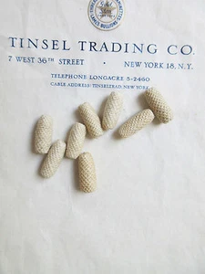 8 Stck. Vintage Antik Creme Viktorianisch Knebelknöpfe Puppe Dessous  - Bild 1 von 1