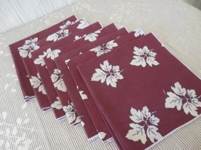 7 servilletas de tela con patrón de hojas marrones Calvin Klein Foto 1 de 4