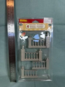 Lemax Plaza Fence 4 Accessories Miniature 2" - Picture 1 of 2