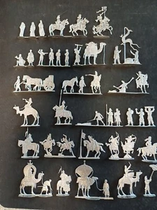 41 Zinnfiguren "Triumph Shappurs über Valerian" 30mm unbemalt, flach - Bild 1 von 2