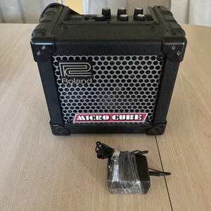 Roland Micro Cube tragbarer Gitarrenverstärker Verstärker schwarz RS - Bild 1 von 8