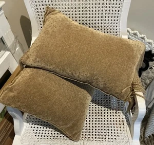 LAURA ASHLEY GOLD DOTTED CUSHIONS X 2 SET-1 X FRINGE-EUC- 45x45cm & 50x30cm - Picture 1 of 11