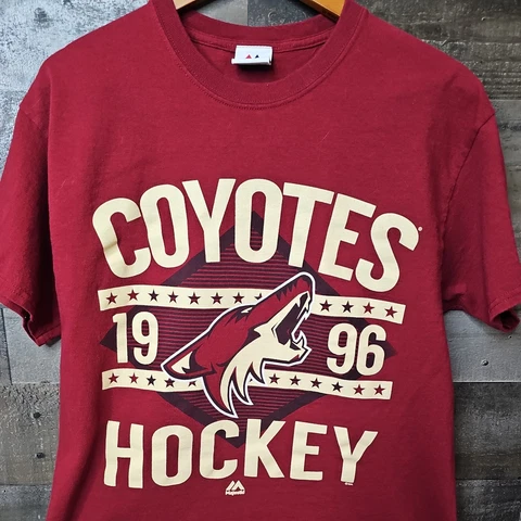 Phoenix Coyotes Shirt Mens Large L Red Short Sleeve Graphic Tee Cotton Majestic Cover