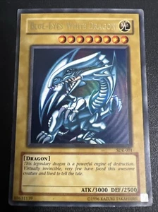 1996 Rare Blue-Eyes White Dragon Holo Yugioh Card SDK-001 - Picture 1 of 24