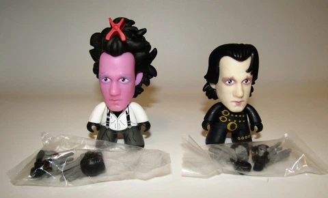 TITANS VINYL FIGURE EDWARD SCISSORHANDS I'M NOT FINSHED COLLECTION LOT OF (2) Cover