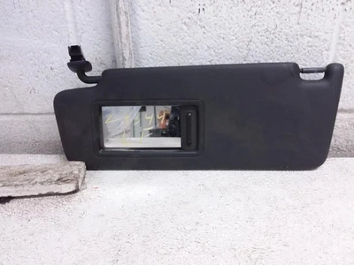 Audi SQ5 2018 lado izquierdo del conductor parasol de plástico negro con espejo retrovisor iluminado OEM Foto 1 de 2