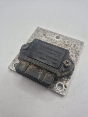 Volkswagen Golf Mk1 Genuine Ignition Module 211905351D Used OEM Part - Image 1 of 4